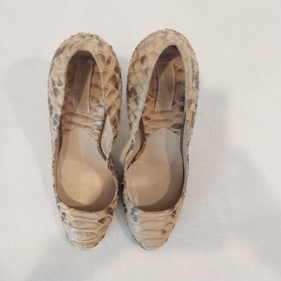 Michael Kors Cairo Genuine Python Skin Pumps Womens 8 Beige Nude Heels Snakeskin - Picture 3 of 11